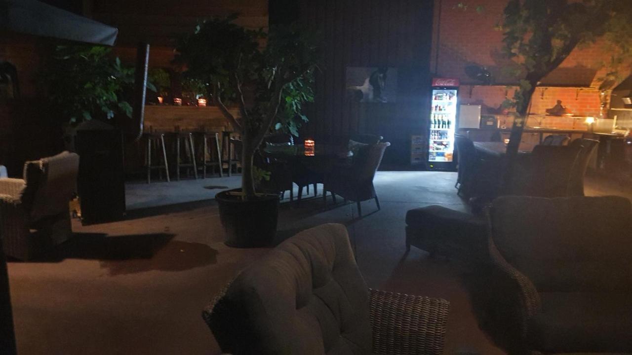 Guesthouse Deladix Хасселт Экстерьер фото